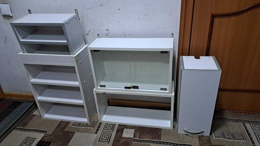 продам шкафы белые
