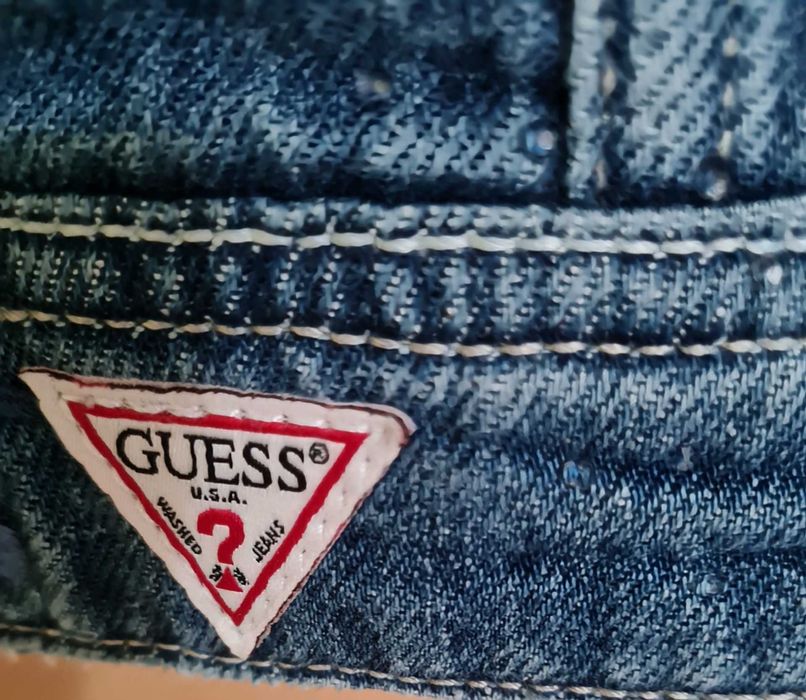Geaca de blugi Guess, noua