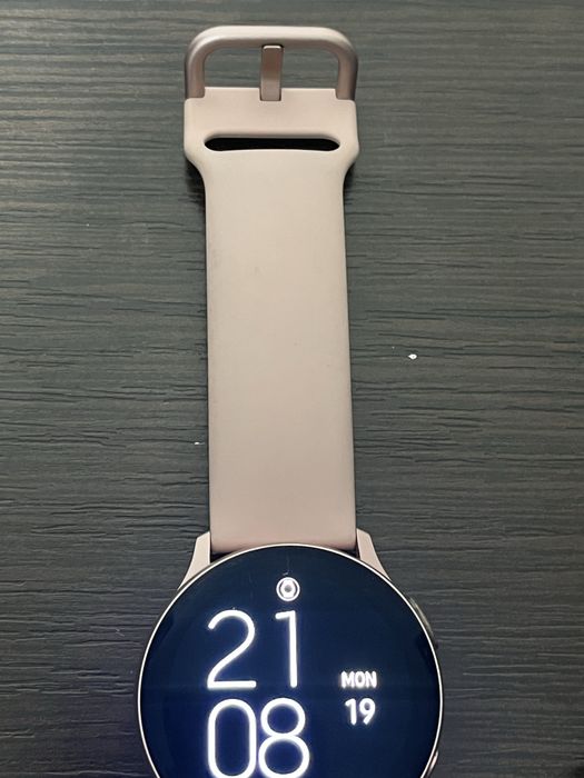 Продаю смарт часы samsung