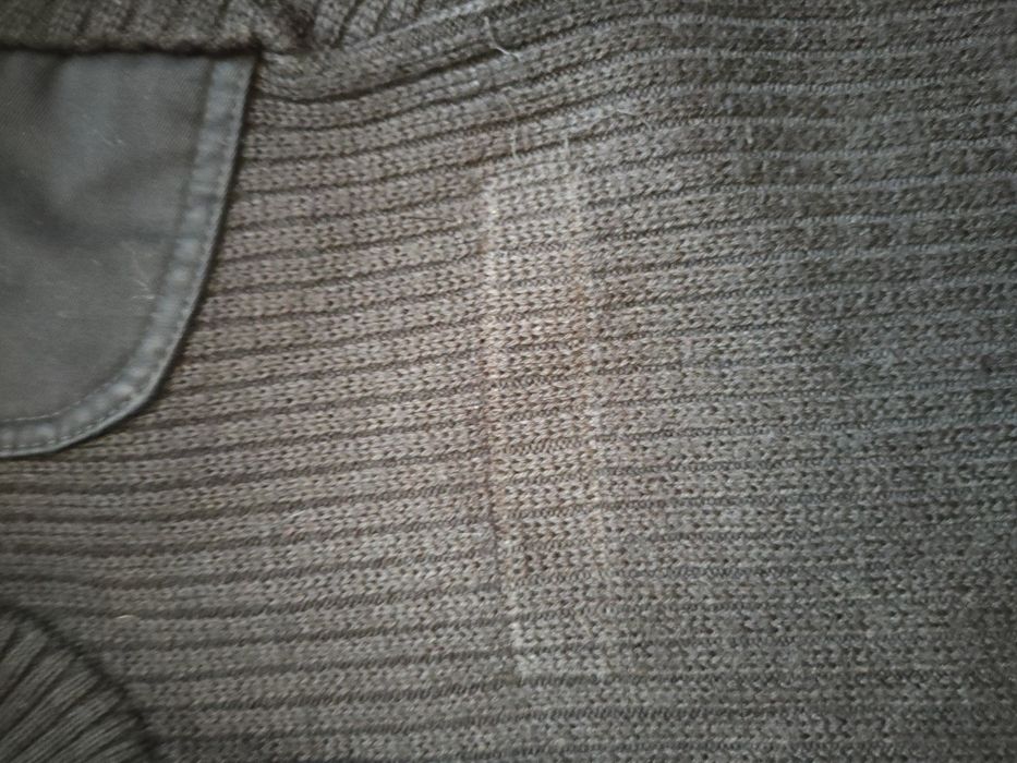 Черен униформен пуловер