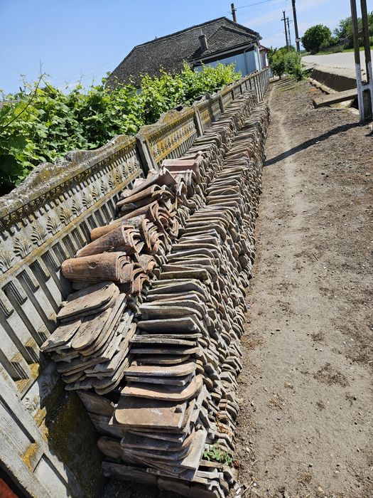 Vând țiglă solz din bună