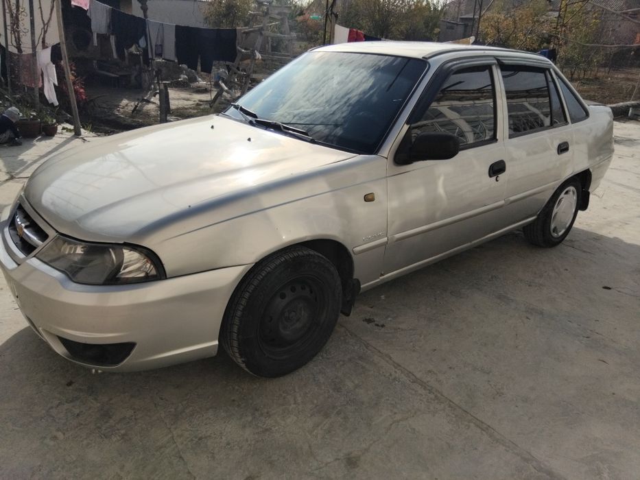 Nexia 2 holati yaxshi 2009. 1.6