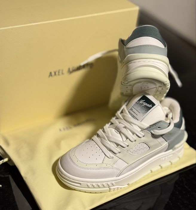 НОВО!!! Оригинални Axel Arigato Area Low – White/Green | Кутия + калъф