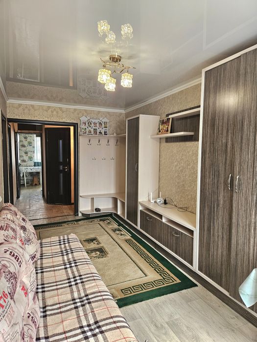 Продаётся трёхкомнатная квартира