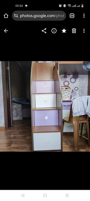 Детский гарнитур с кроватью , столом и шкафом