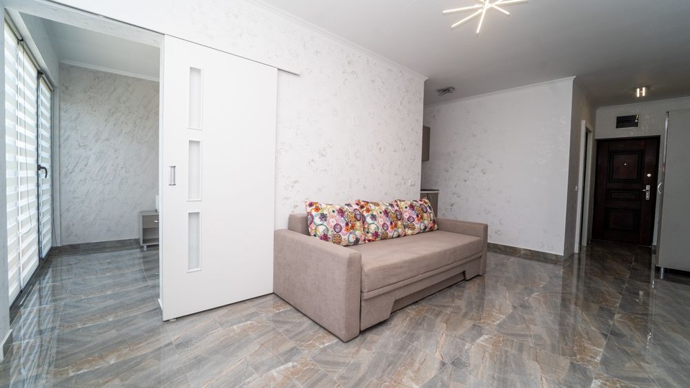 Vand apartament cu vedere la mare