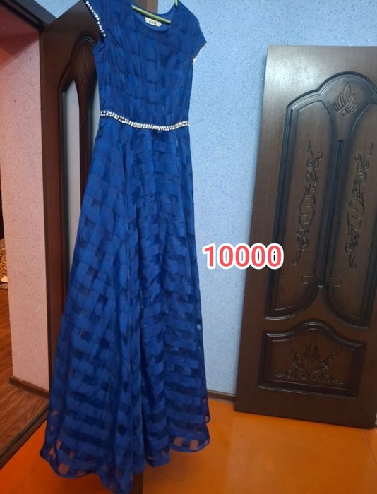 Вечернее платье 10000