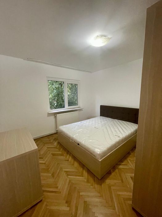 Inchiriez apartament 3 camere