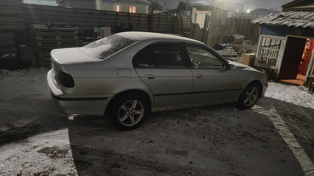 BMW e39 Продам Небольшое дтп в лс