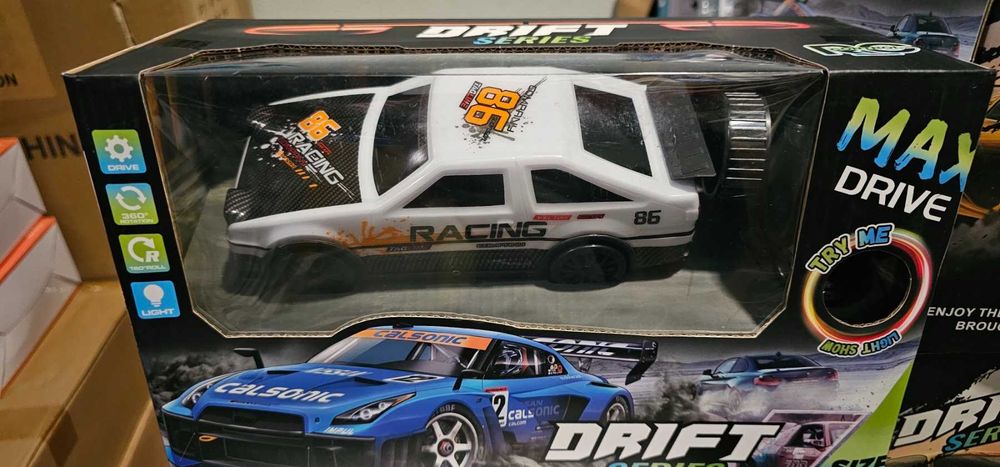 Дрифт кола с мащаб 1:22,LED светлини, батерия на колата и дистанционно