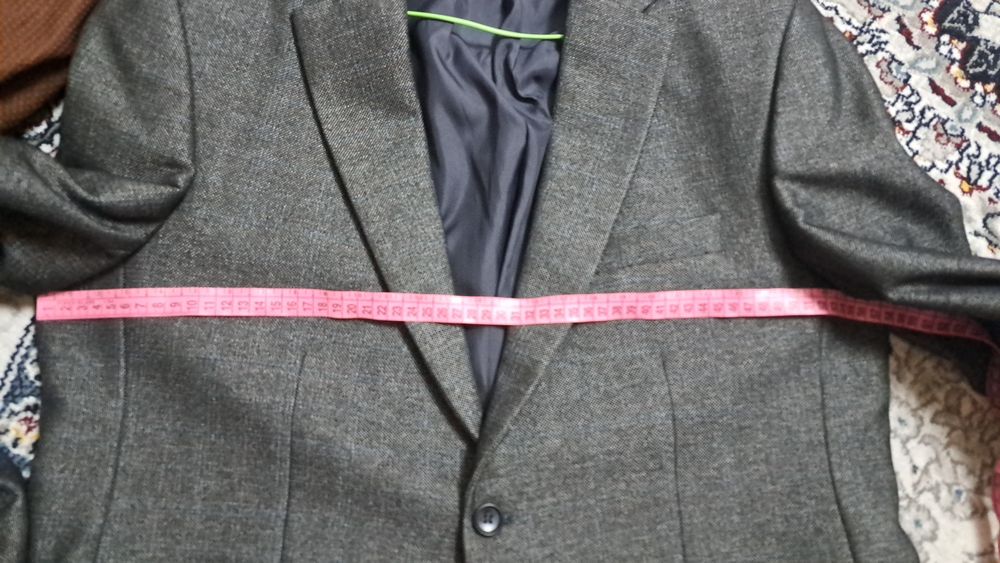 Пиджак новый без бирки.
