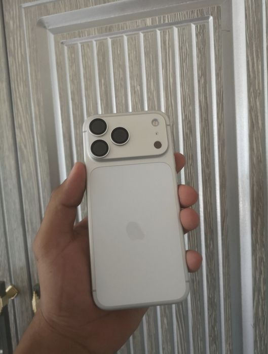 Iphone 17 Pro Max blok