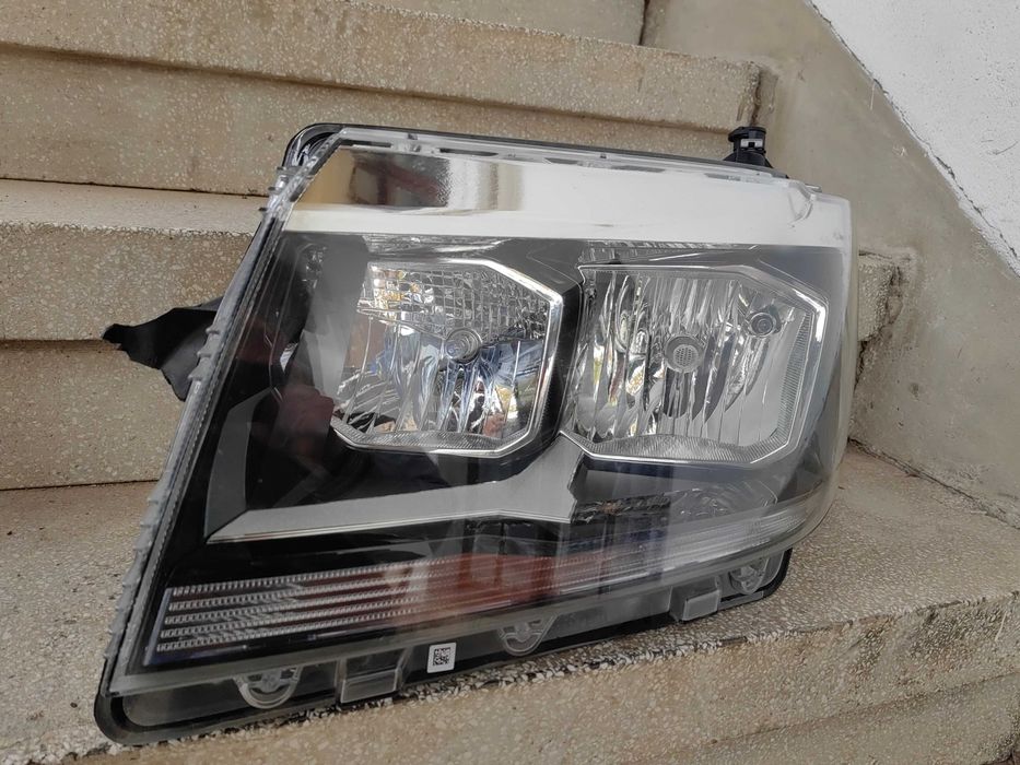 Фар VW Crafter ляв / Фар Крафтър /Фар MAN Оригинален