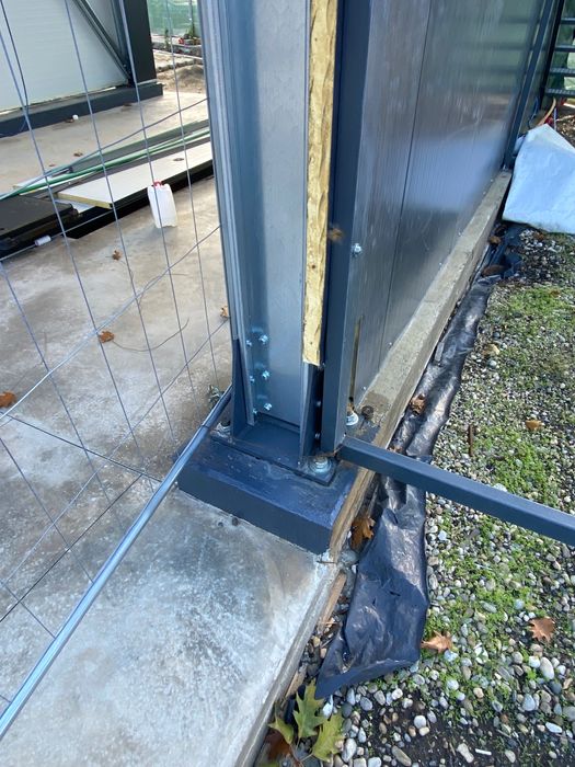 Construim hale, case si spatii comerciale, structuri metalice la cheie