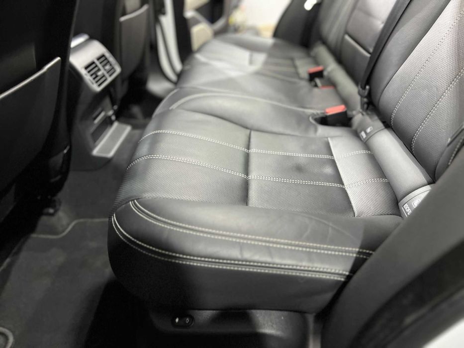 Range Rover Velar D300 SE/300 CP. R-Dynamic. Cumpărat România - 0 Km.