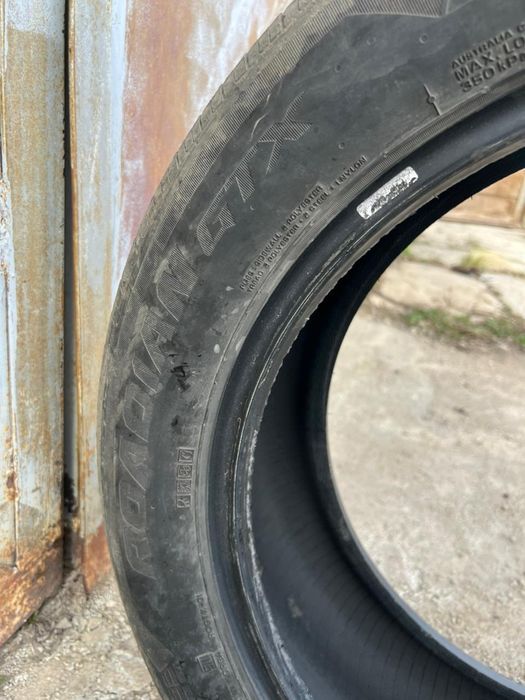 Продаётся комплект шин 235/55/19