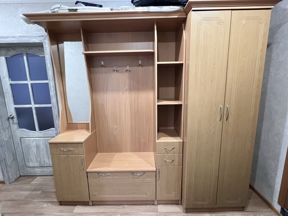 Шкаф в прихожую срочно!