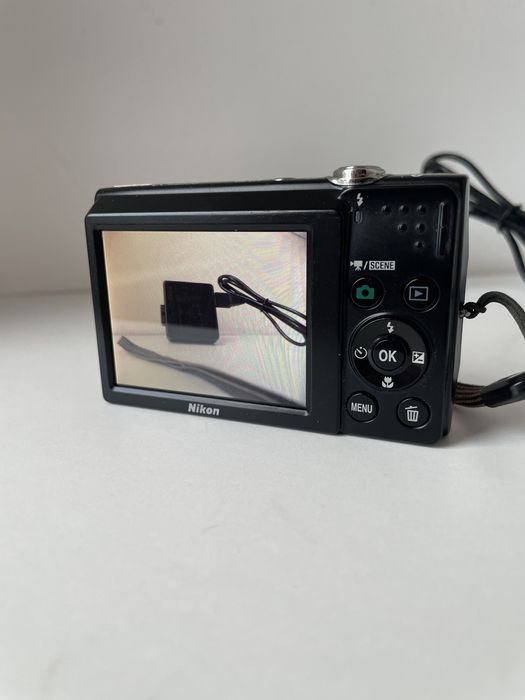 Aparat Foto Digital NIKON COOLPIX S2550 RED 12.0 MP, 8GB, Wide 4X Zoom, HD Movie, Digital Point and Shoot Camera