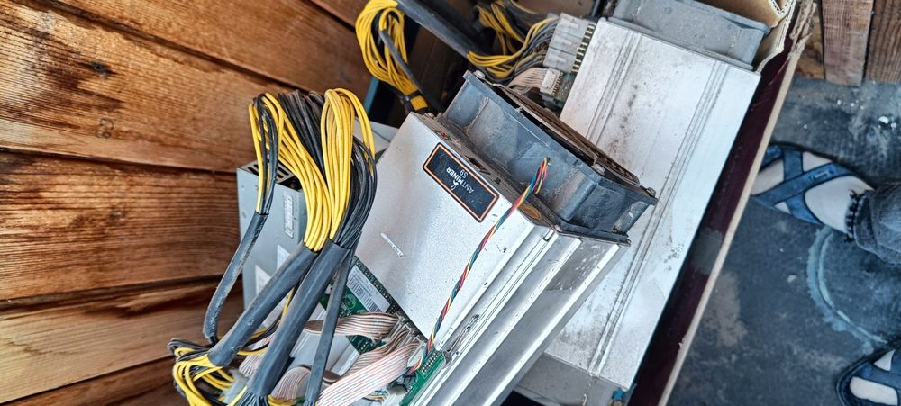 Antminer S9, асик