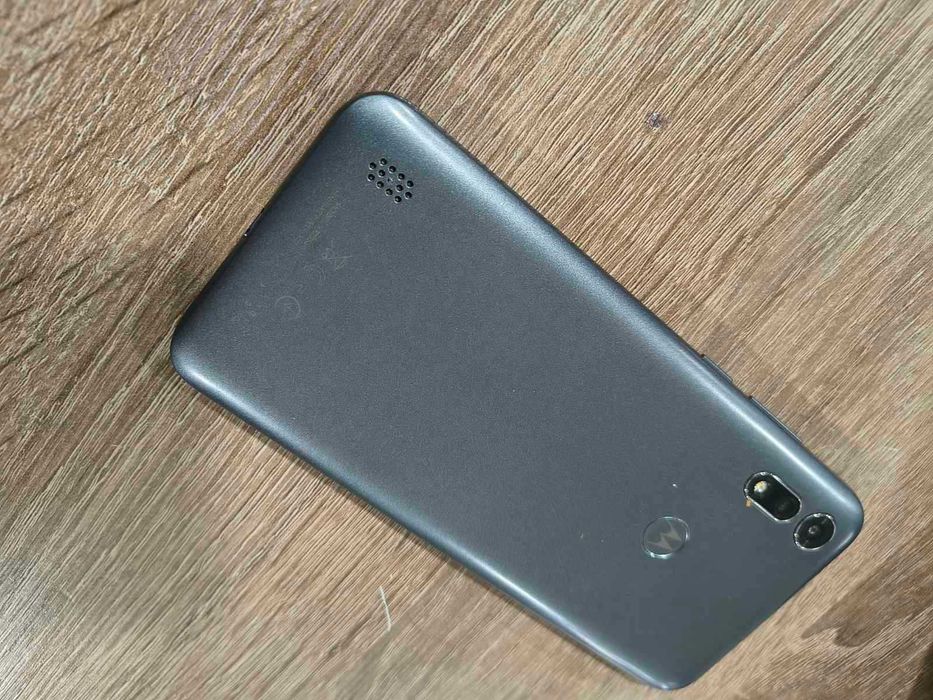 Мобилен телефон Motorola E6i