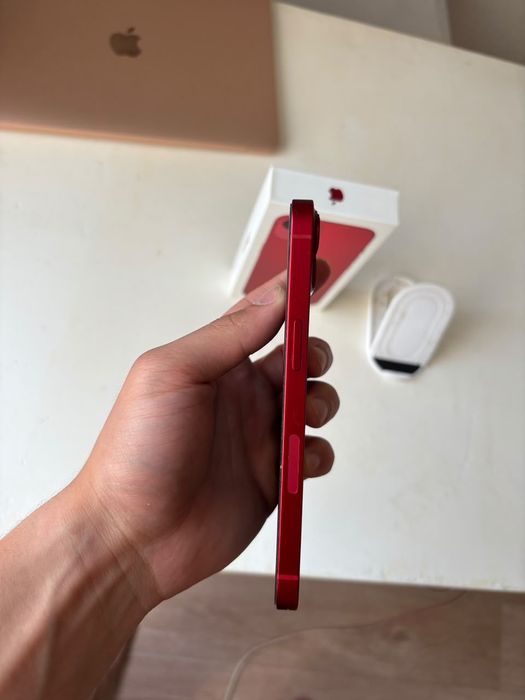 Iphone 13 отличном состоянии.