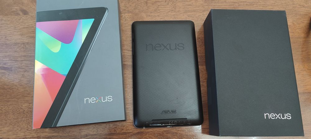 Планшет Google Nexus 7 (16GB / Wi-Fi) от ASUS