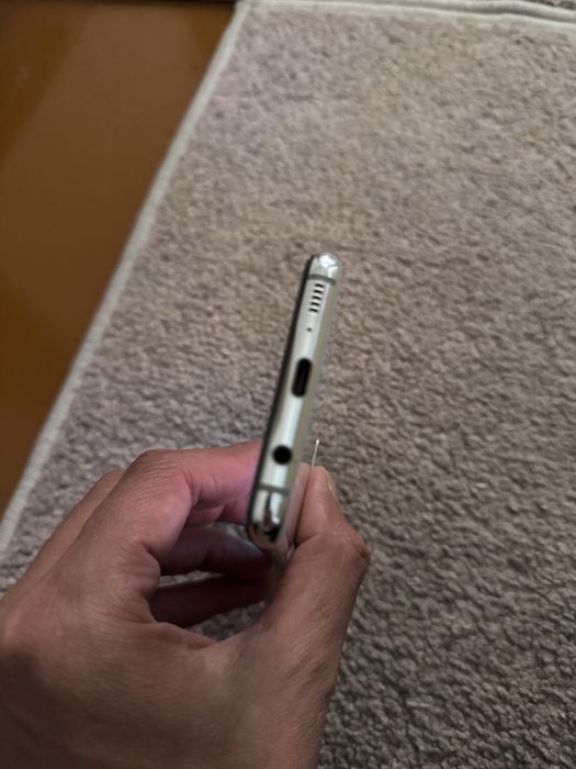 Samsung s10e sotiladi