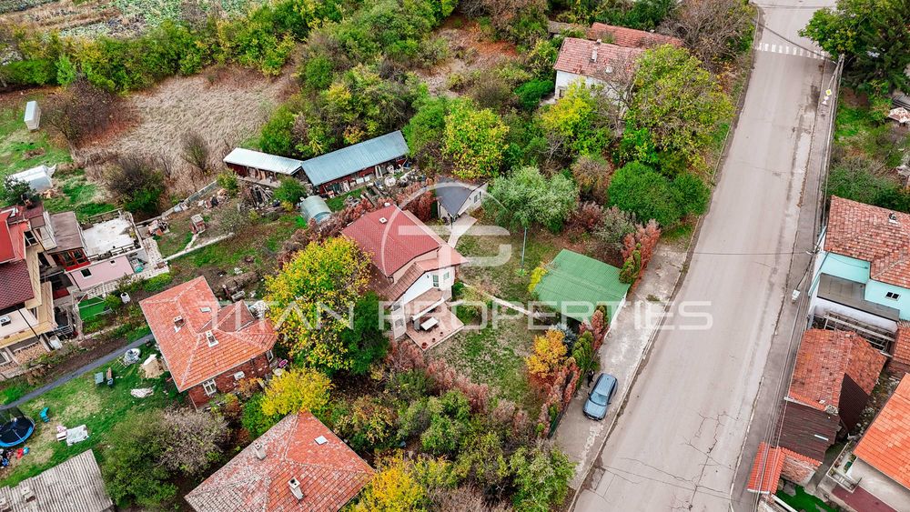 Продава се Къща в Костинброд - 152 кв.м за 2428 €/кв.м - Снимка #19