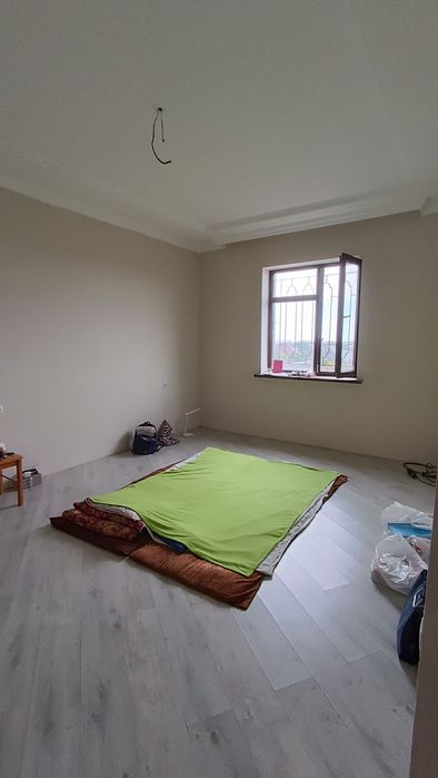 Частный дом с участком.