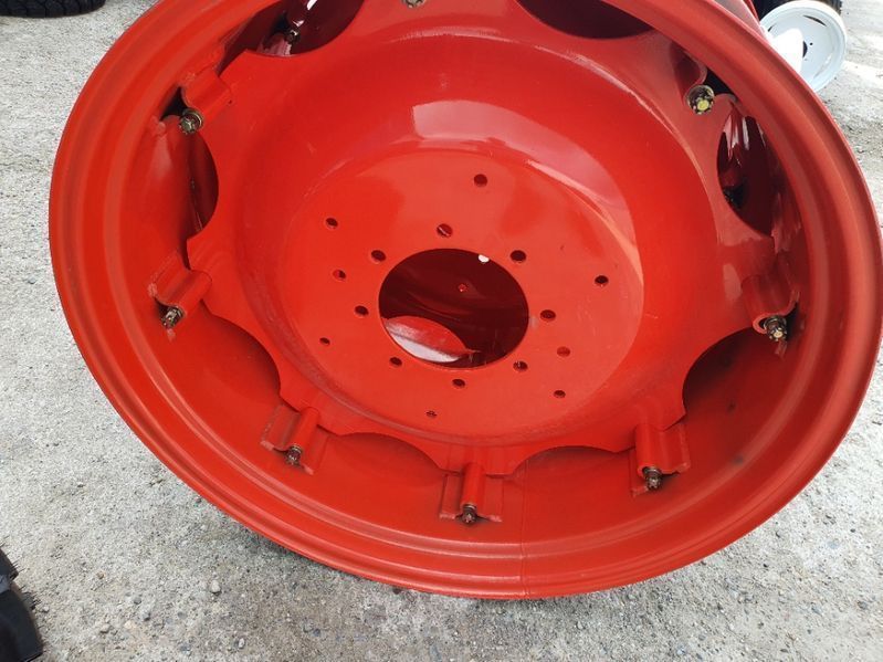 Jante de u650 tractor Romanesc pe spate R38 compatibil 14.00-38 WYZM