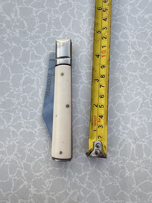 Briceag francez girodias