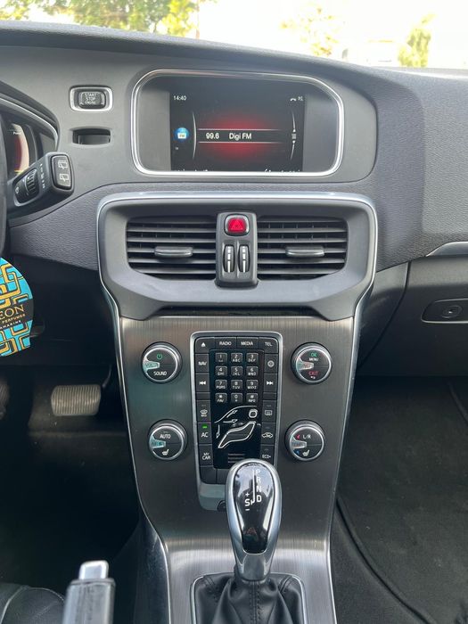 Volvo v40 190 CP