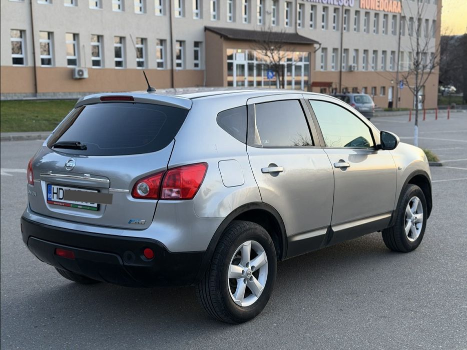 Vând nissan Qashqai