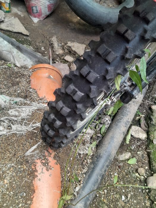 Motocicleta suzuki dr250