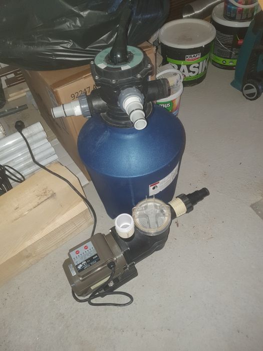 Pompa de piscina / piscina