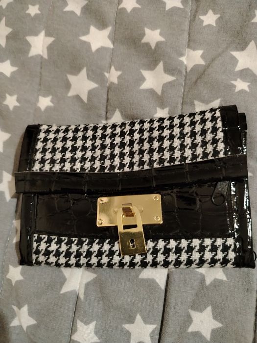 Дамски несесери и портмонета