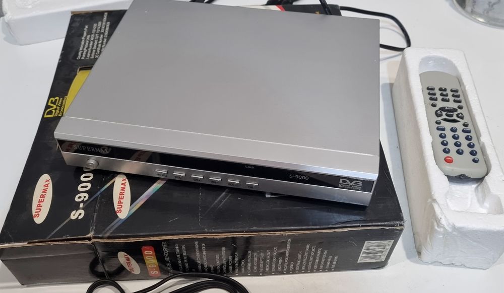 Спутниковый ресивер Supermax S-9000