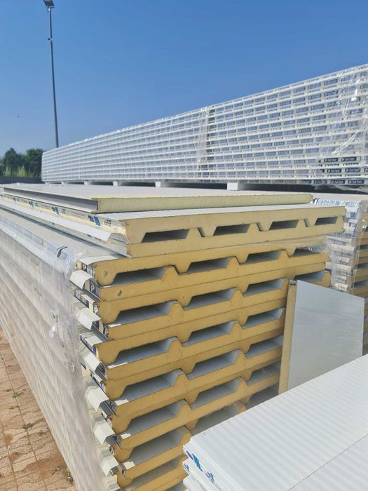 Panouri sandwich NOI si calitatea a II-a / tabla cutata / accesorii