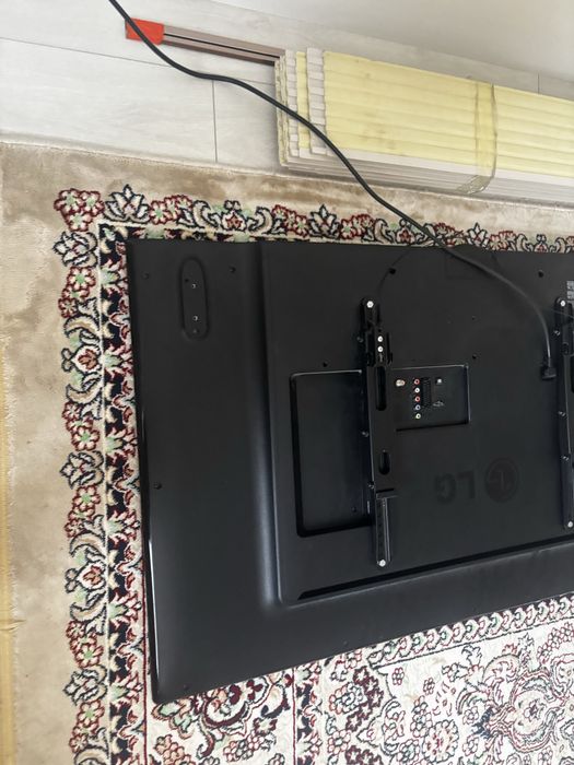 Телевизор LG 30000