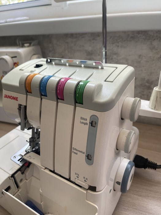 Оверлог janome