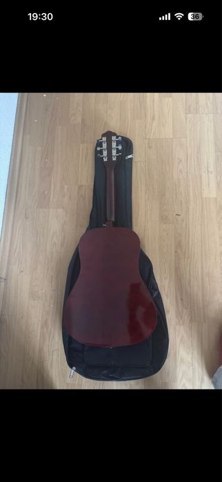 Vand chitara in stare apropr perfecta