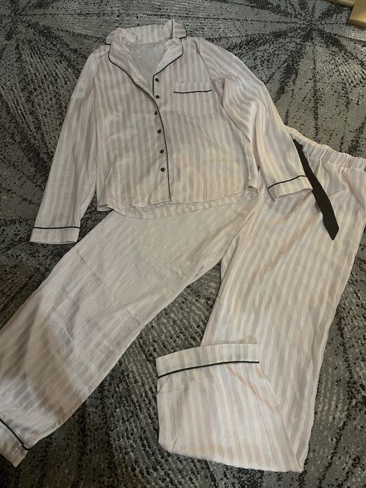 Pijama din satin New Yorker ,o purtare