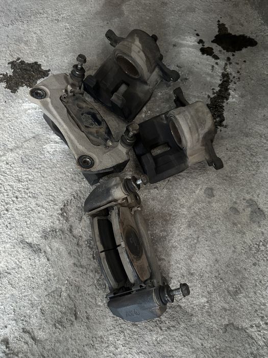 Передние суппорта на lexus rx330, rx350