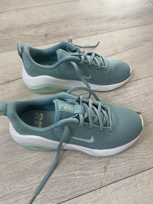 Дамски маратонки Nike Bella 7 / menta / black and white /
