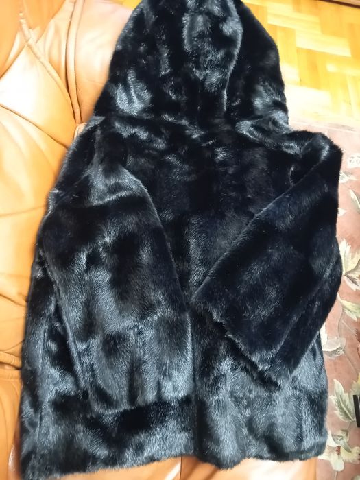 Черно дамско палто - еко.