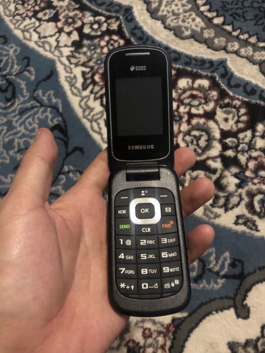 Telefon sotiladi yengi