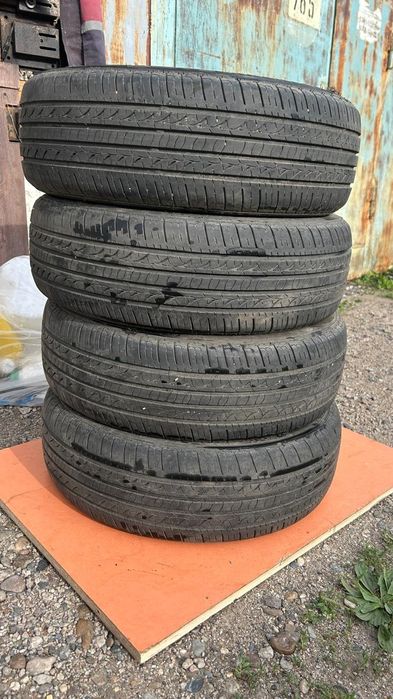 Продам комплект шин на 185/65, R15 ,почти новые,пару месяцев
