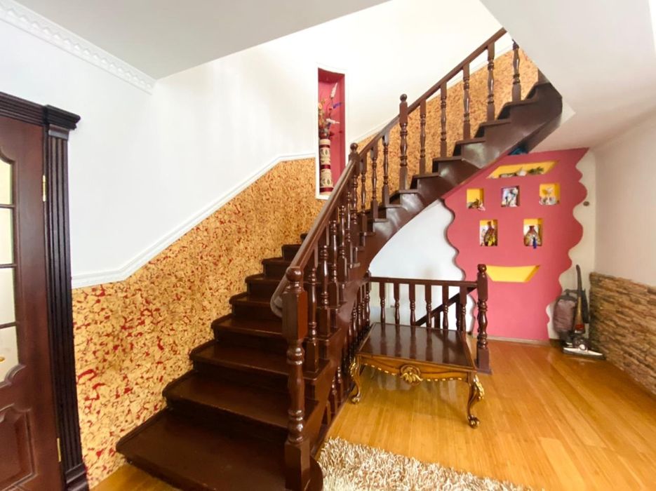 Продам 3 этажный коттедж