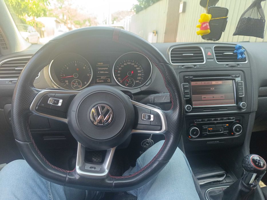 Golf  6 2012 utilizat zilnic ,fără defecte ascunse ,se da pe proba.Sau schimb cu ceva break pentru o familie cu doi copii,de preferat benzina.