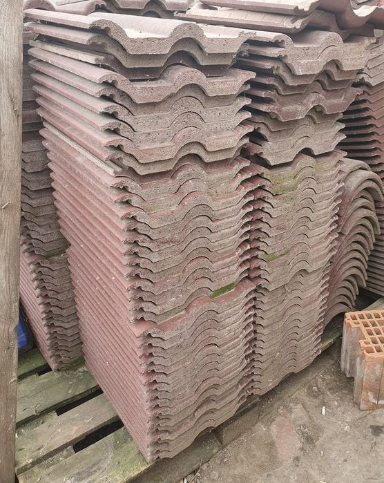 Vând 860 buc. Țiglă BRAMAC Originală (pentru 86mp) + 36 Coame -